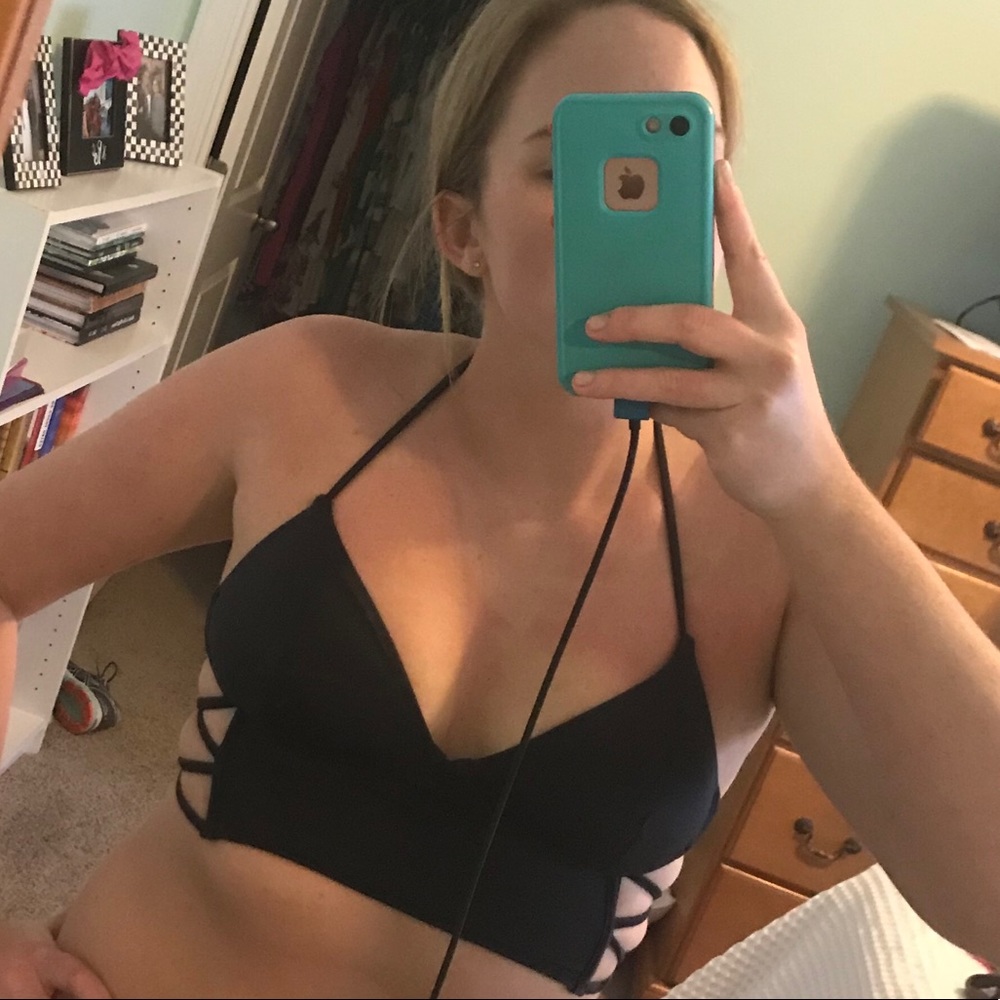 Victoria’s Secret bikini top
